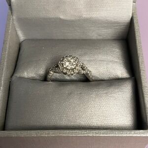 Zales Diamond Floral Cluster Twist Engagement Promise Size 7 Ring 10k White Gold